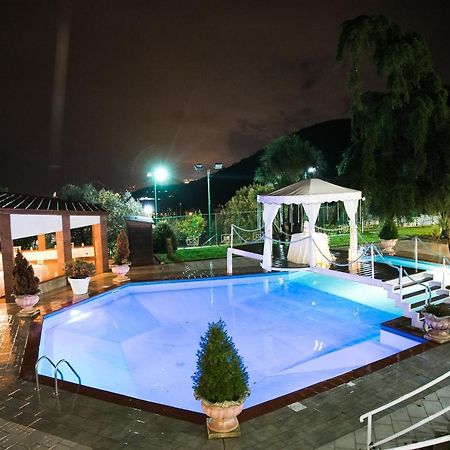 Hotel Diecimare Cava deʼ Tirreni Exteriör bild