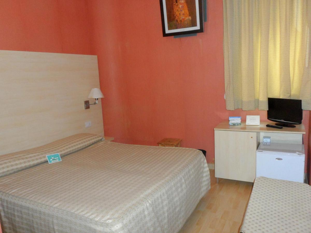 Hotel Diecimare Cava deʼ Tirreni Exteriör bild