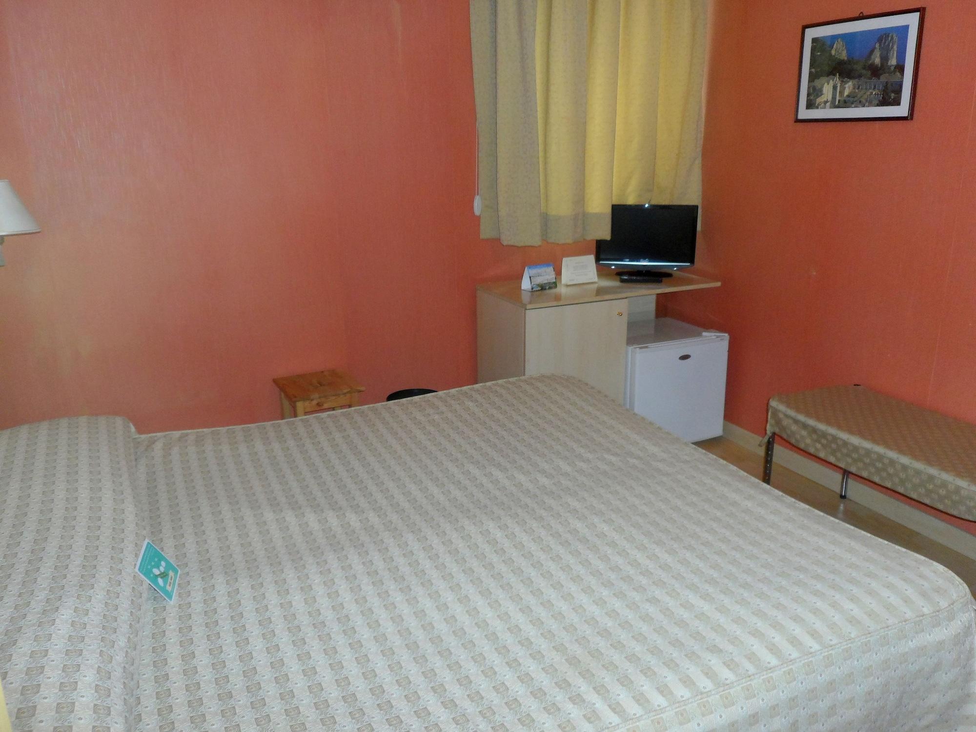 Hotel Diecimare Cava deʼ Tirreni Exteriör bild