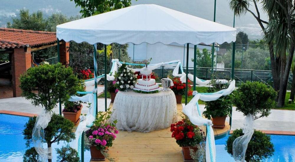 Hotel Diecimare Cava deʼ Tirreni Exteriör bild