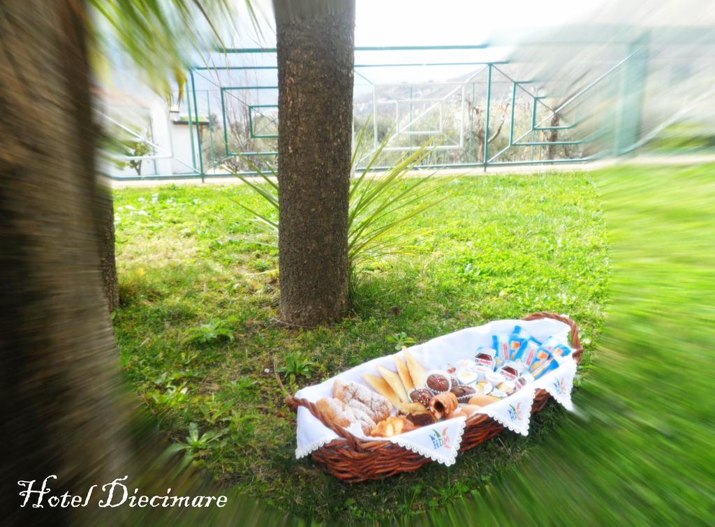 Hotel Diecimare Cava deʼ Tirreni Exteriör bild